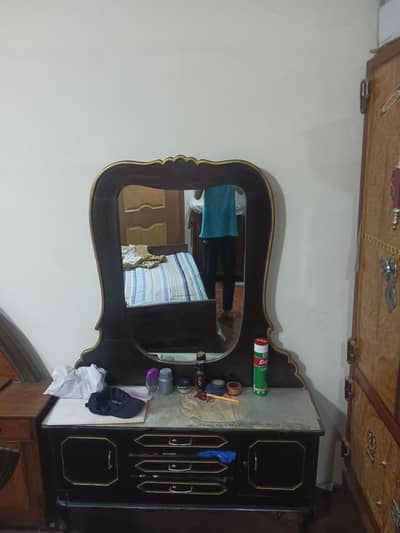 double bed with 2 side tables with dressing table urgent need of money