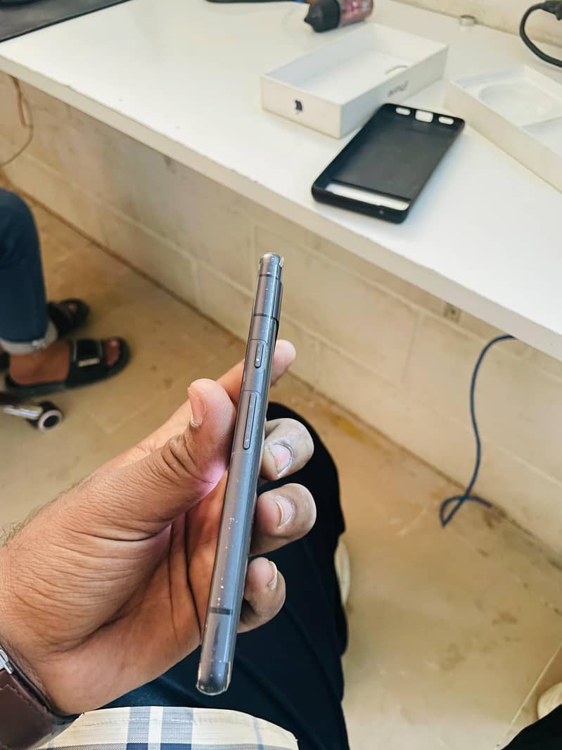 Google Pixel 7a 4