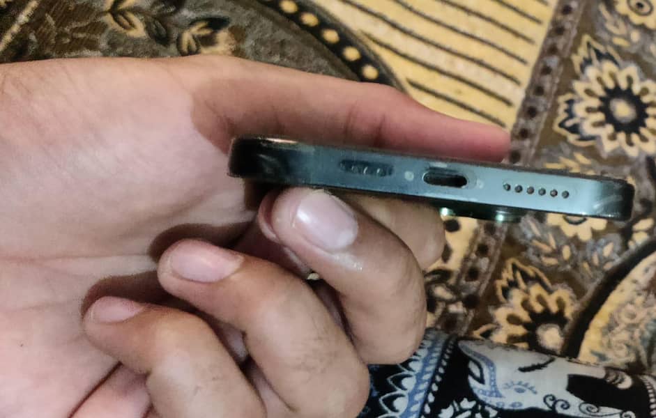 Apple iPhone 13 Pro Max 3