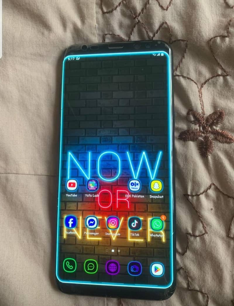 Samsung Mobile S8 Plus 0
