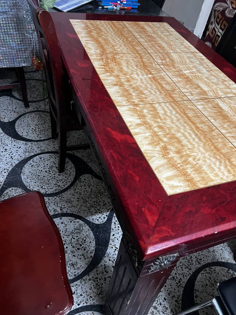 Table chairs 3