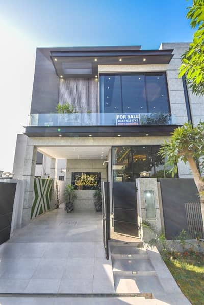 Beautiful 5 Marla Family House for Rent