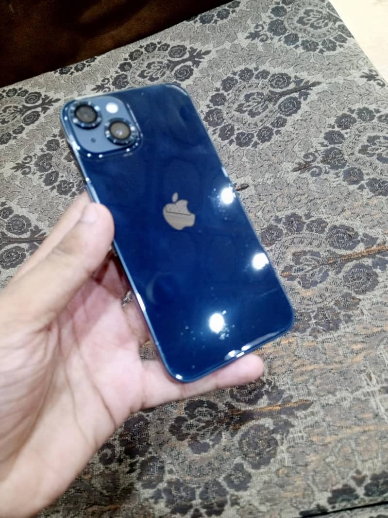Apple iPhone 13 2