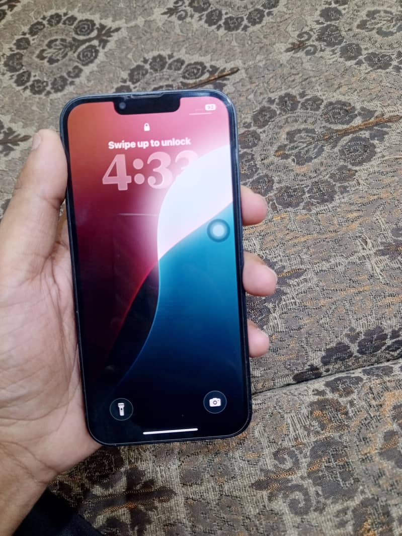Apple iPhone 13 11
