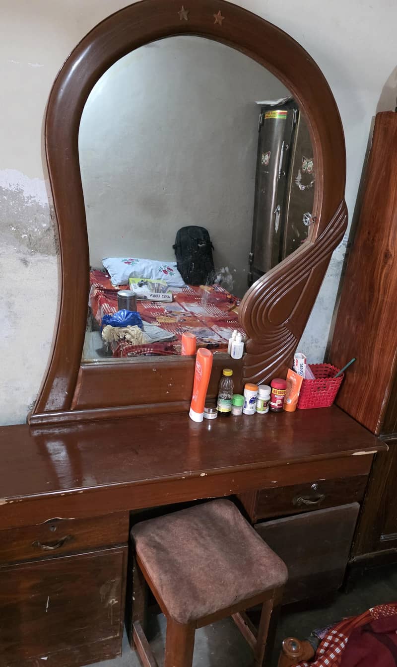 Dressing Table with its Stool 1