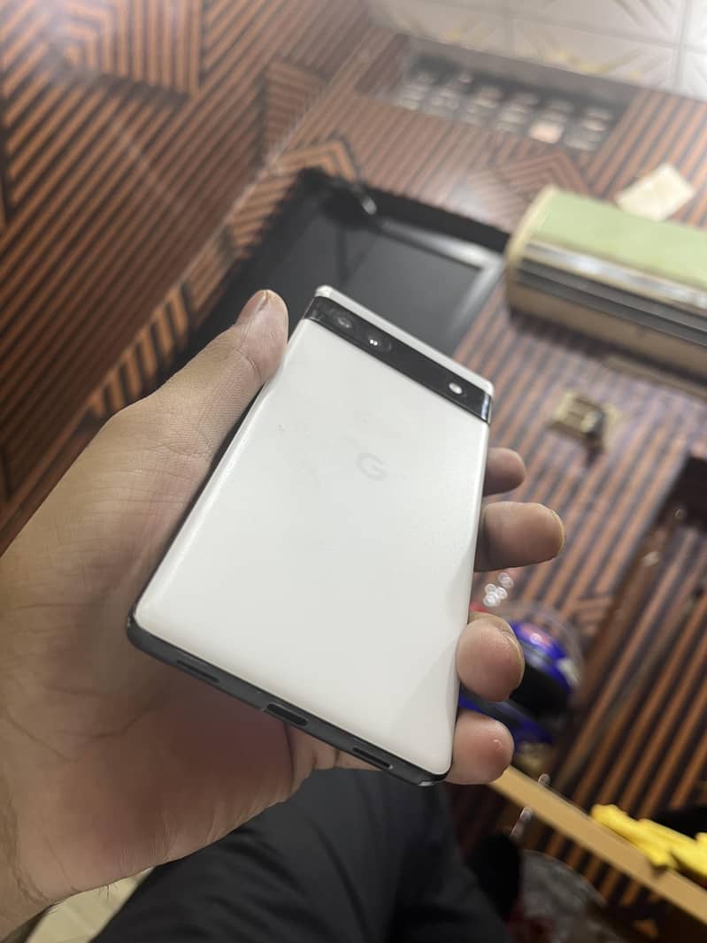 Google Pixel 6a 1