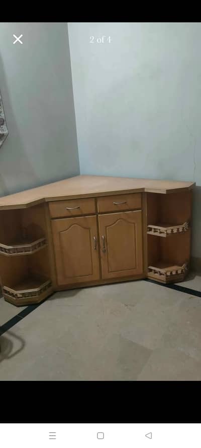 Side Corner table for LED