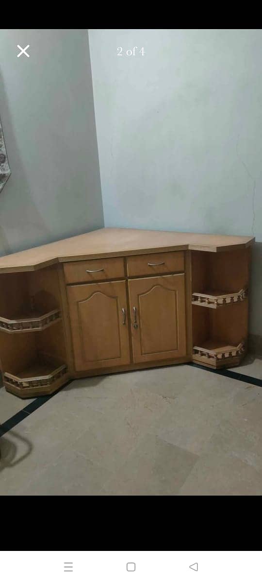 Side Corner table for LED 0