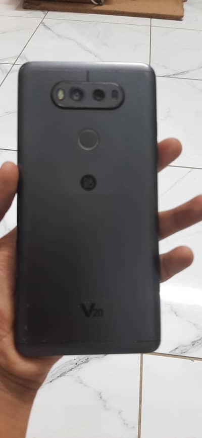 LG V20