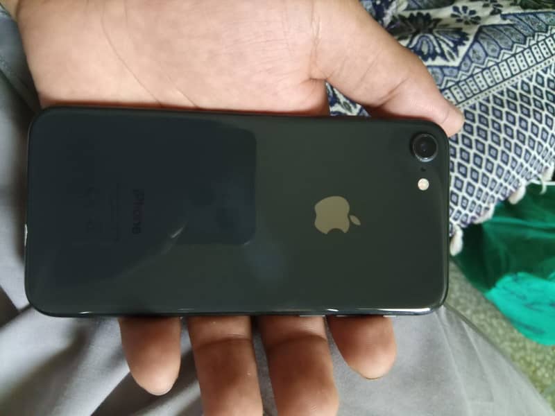 Apple iPhone 8 6