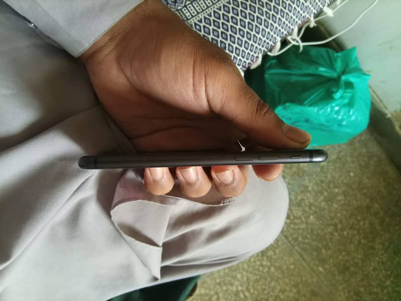 Apple iPhone 8 7