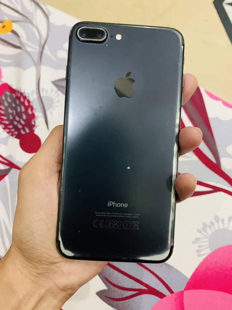 Apple iPhone 7 Plus 2