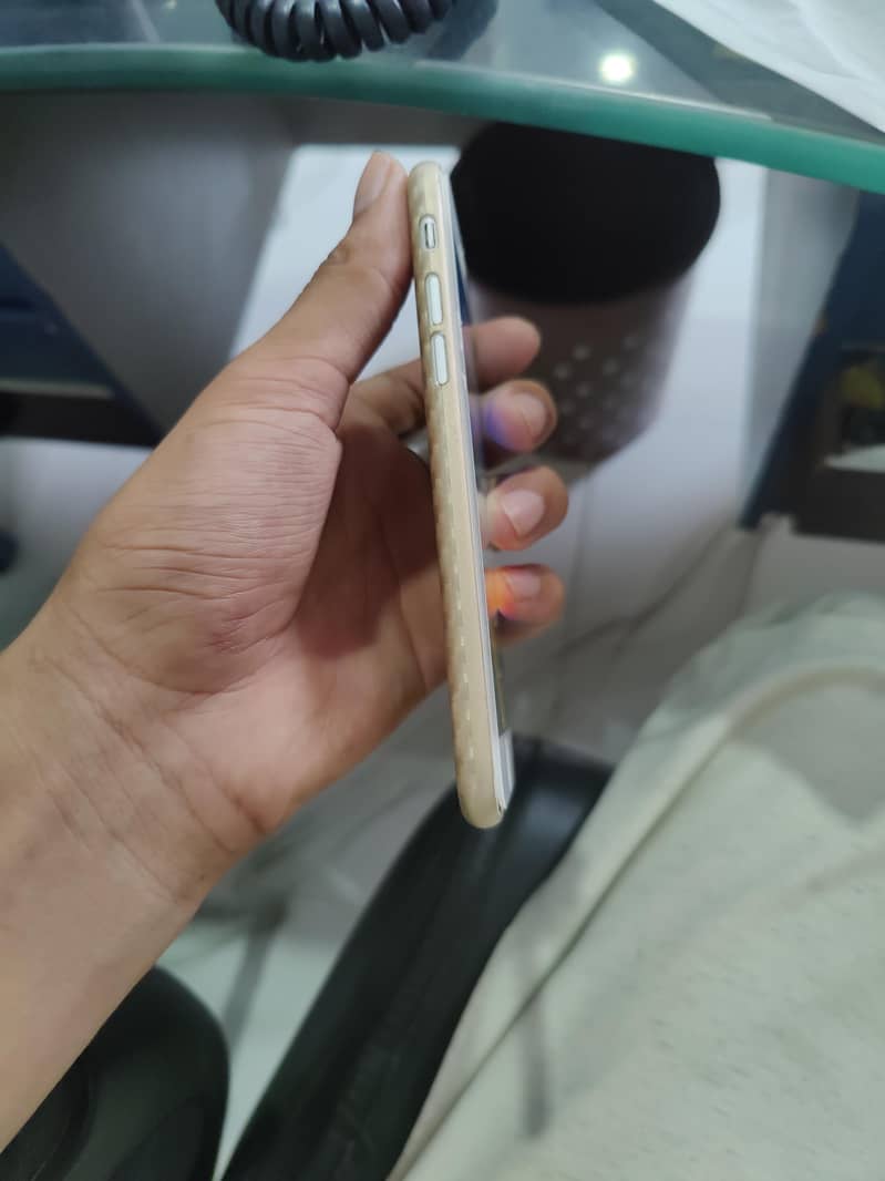 Apple iPhone 8 2