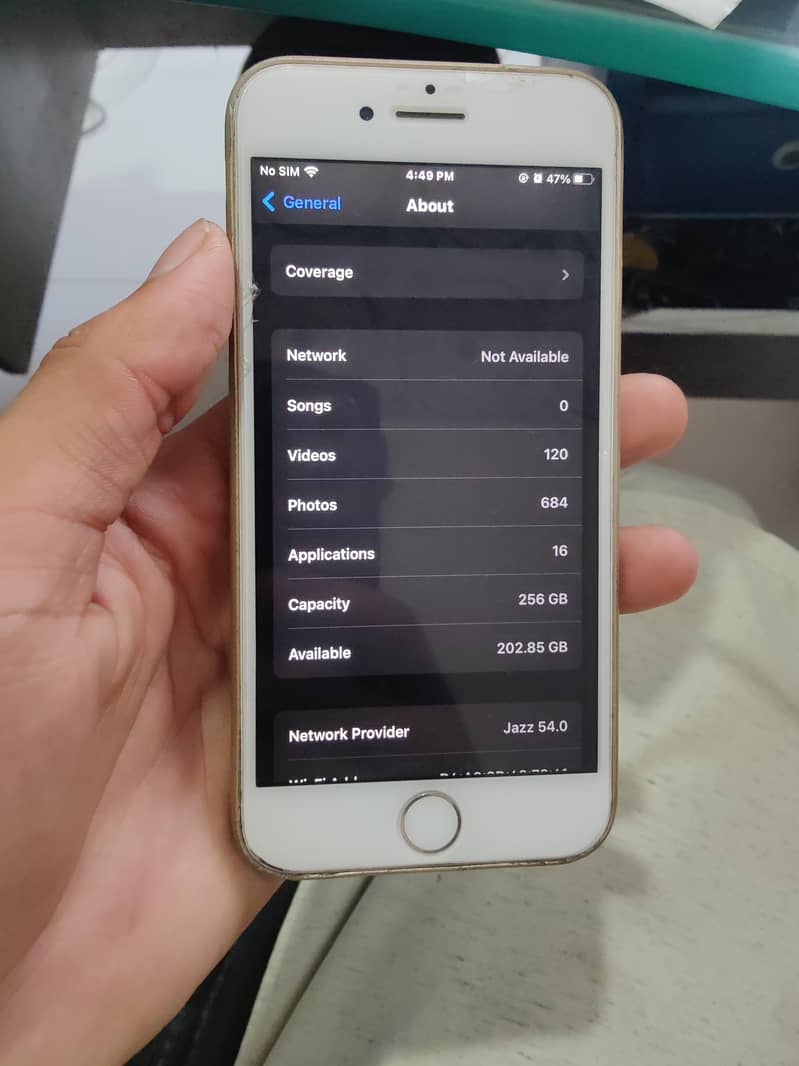 Apple iPhone 8 3