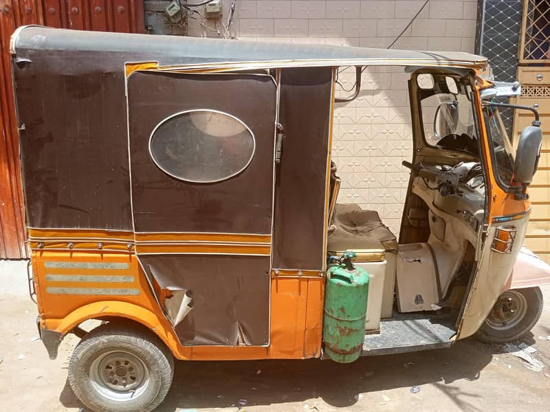CNG riksha 0