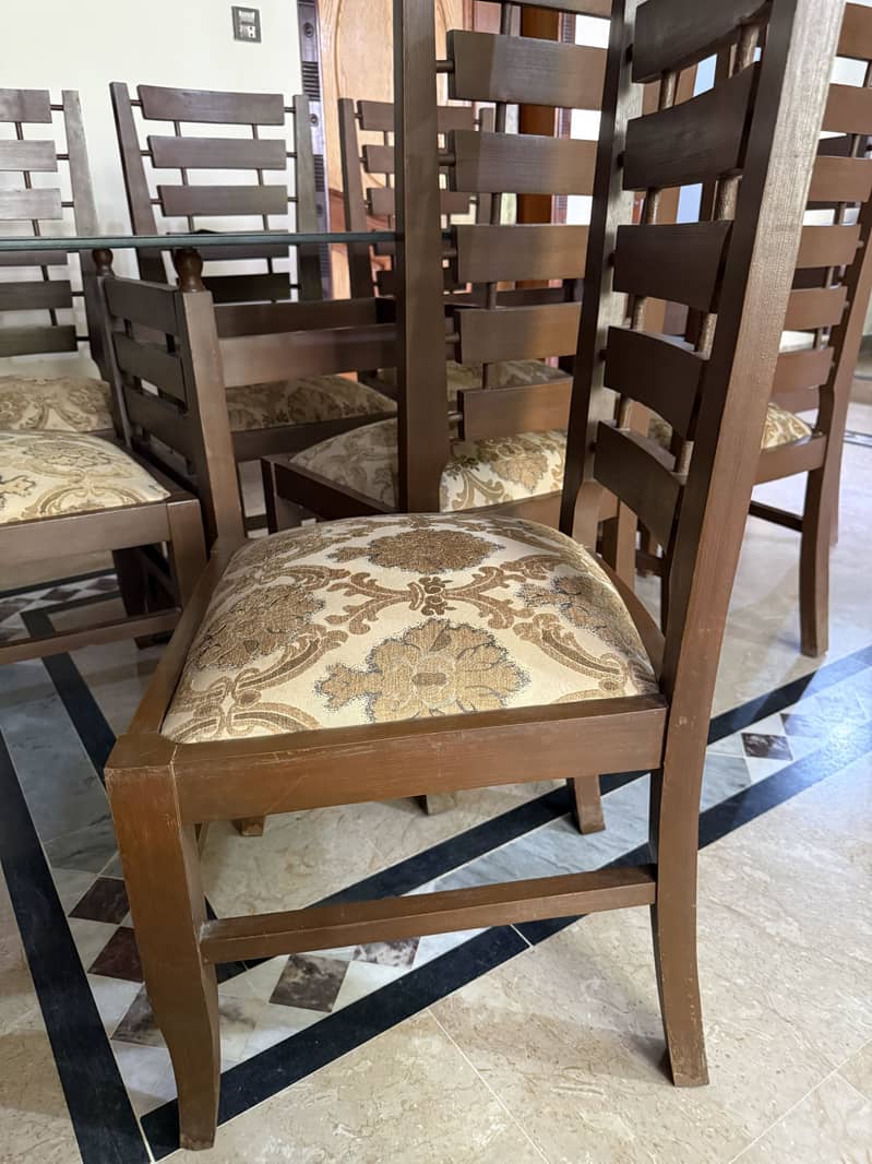 Sofa Set & Dining Table 5