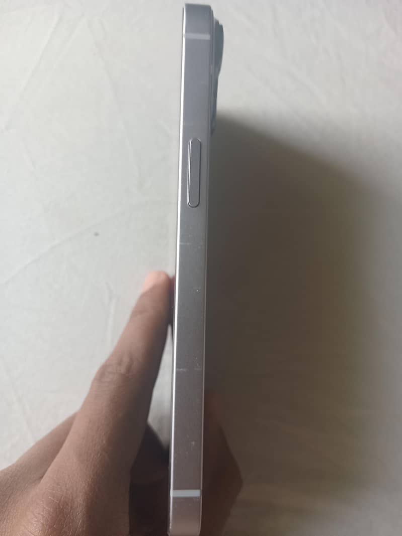 Apple iPhone 14 2