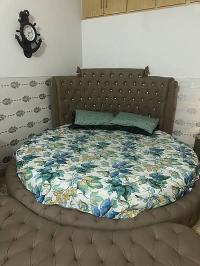 King Size Round Bed