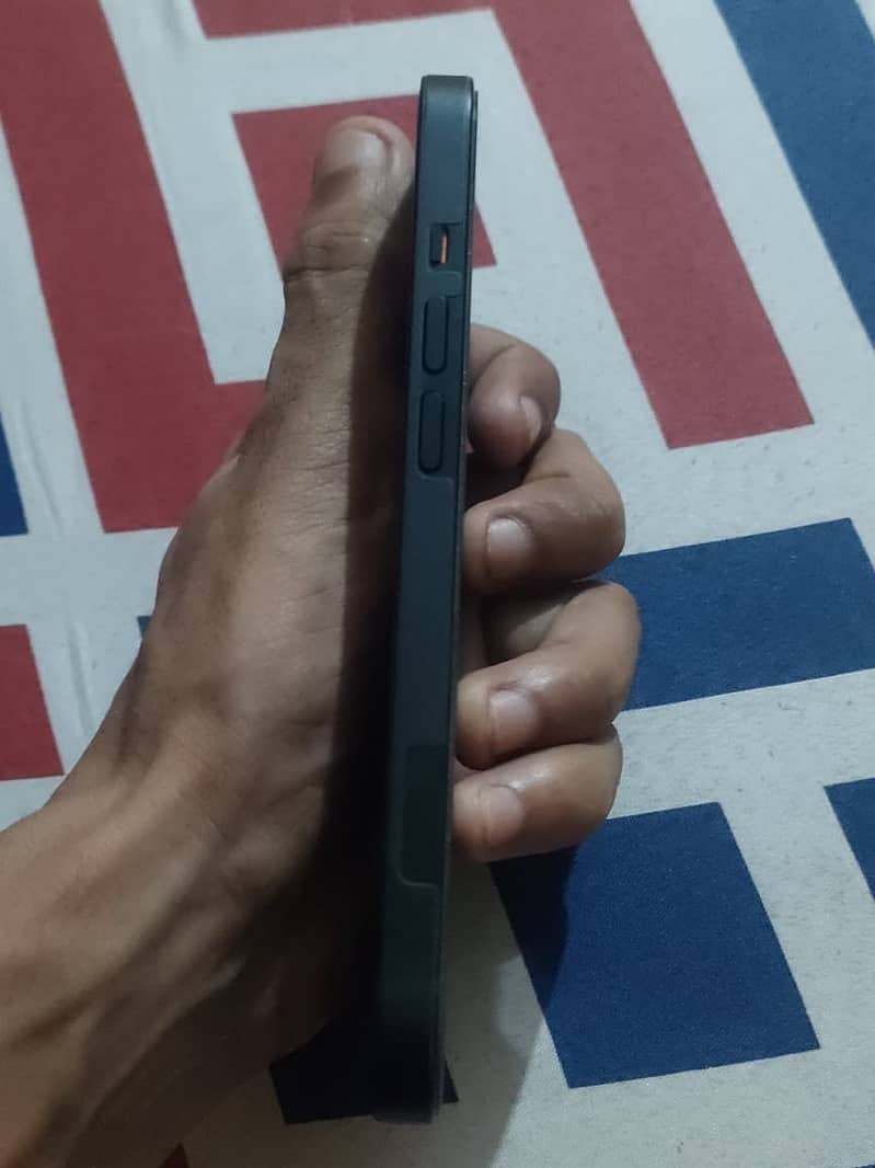Apple iPhone 14 6