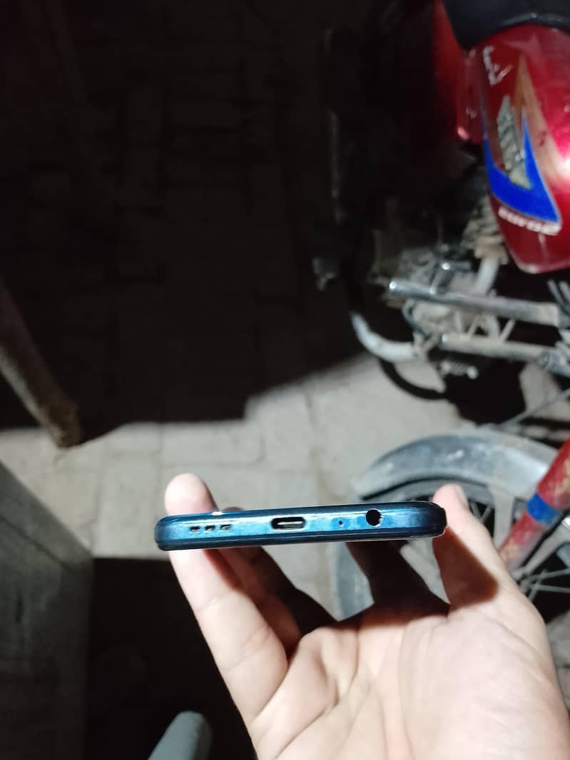 Tecno CAMON 18T 2