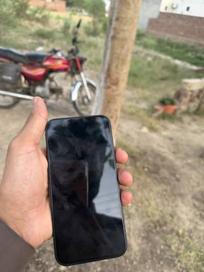 Apple iPhone 13