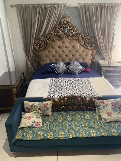 King size bed