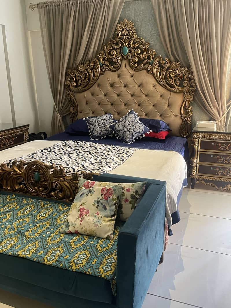 King size bed 1