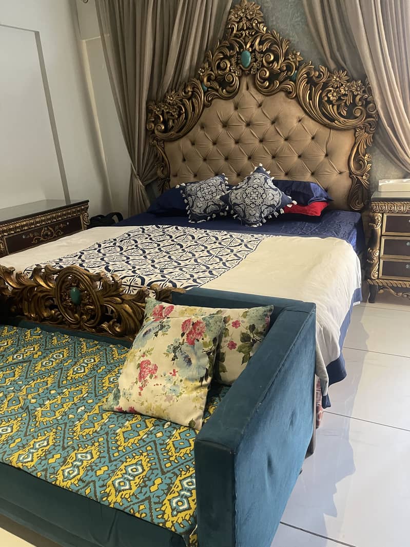 King size bed 2