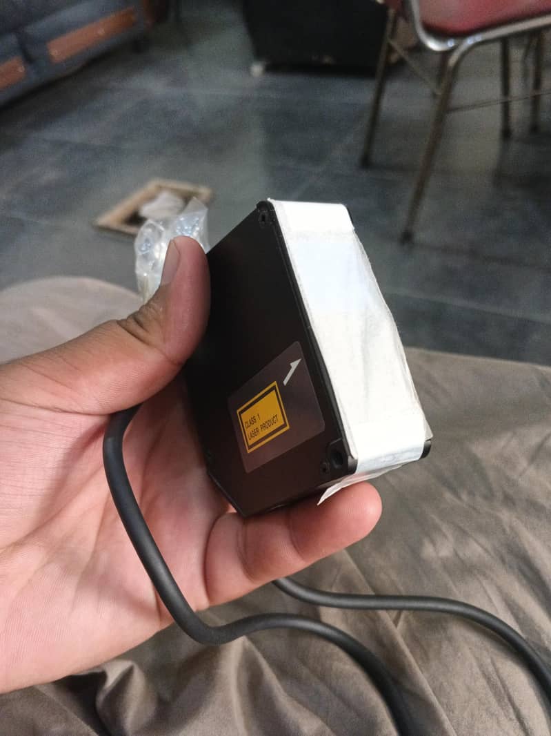 displacement sensor 3