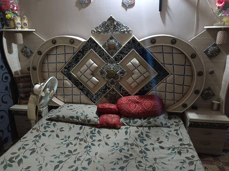 bed 2 side table 2