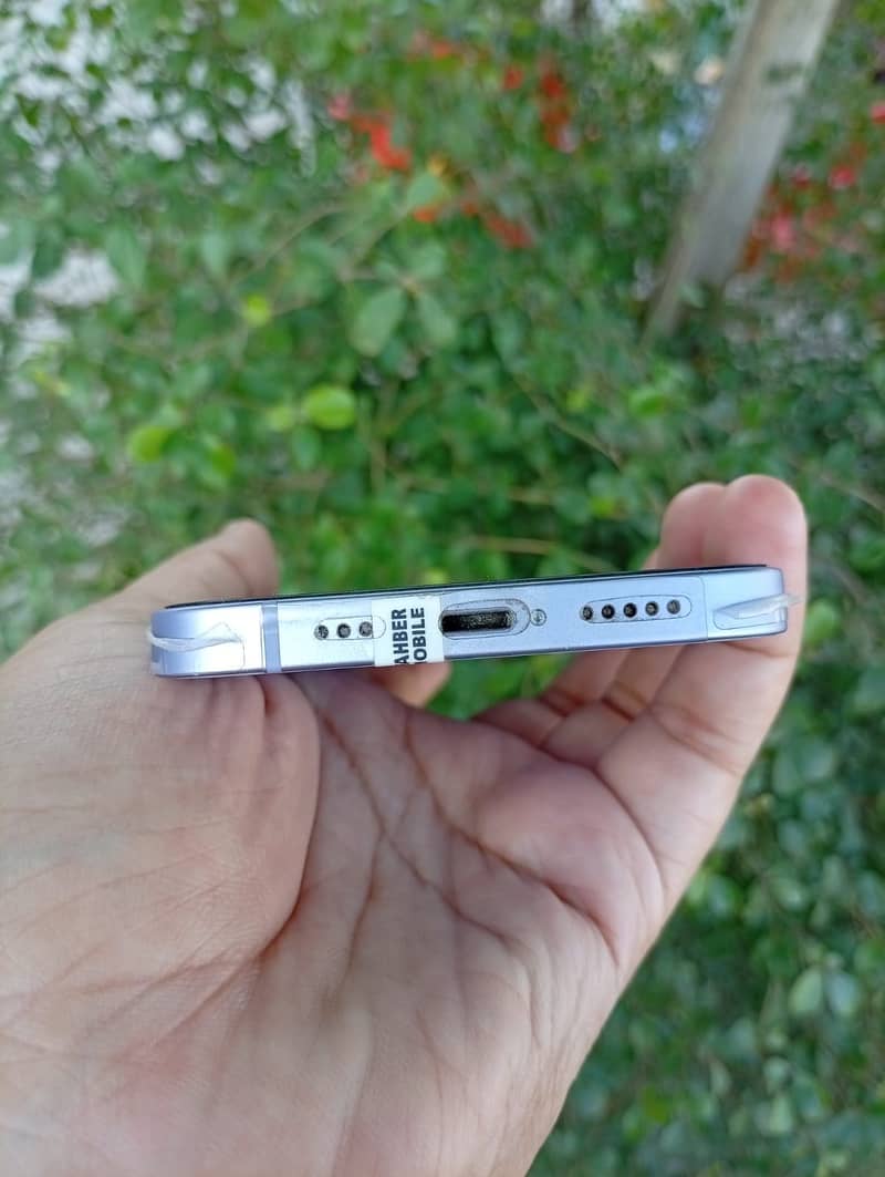 Apple iPhone 12 2
