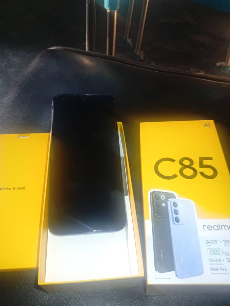 Realme C85 3