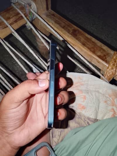 Apple iPhone 14