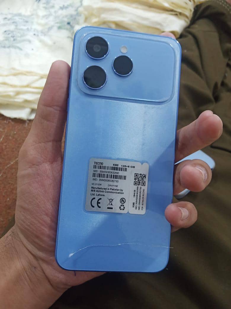 TECNO spark 40. 1