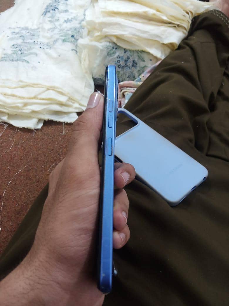 TECNO spark 40. 3