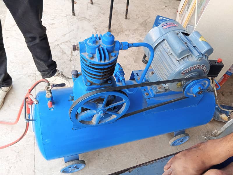 Auto Air compressor 1