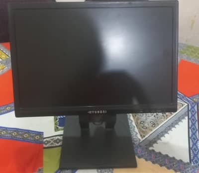 19-inch: Hyundai widescreen LCD monitors URGENT SALE