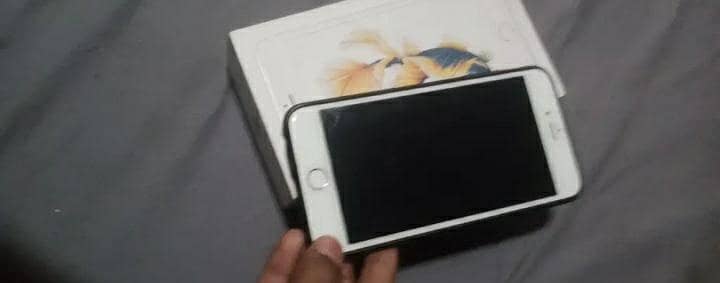 Apple iPhone 6S Plus 2