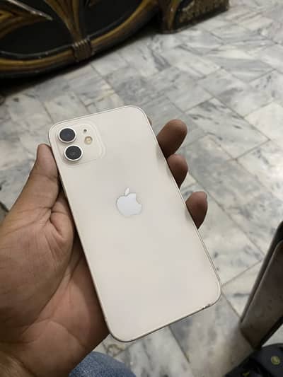 Apple iPhone 12