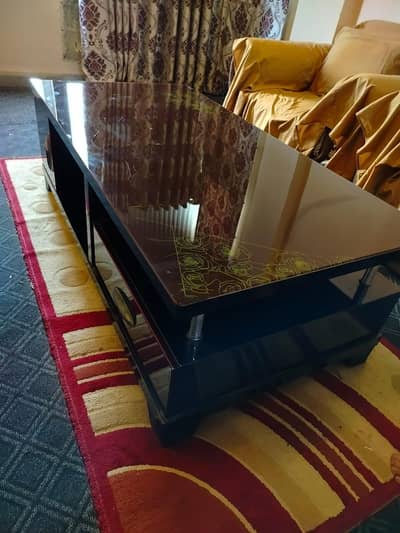 Centre table