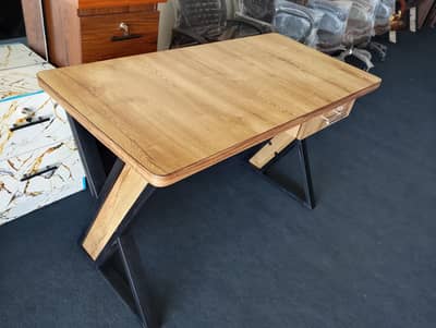 office tables in latest design available
