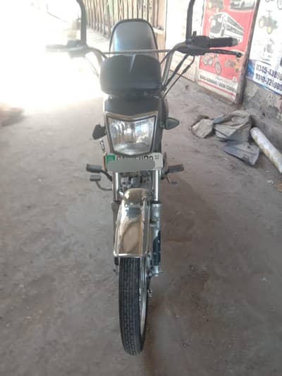 Suzuki Spinter 2013 03219599697