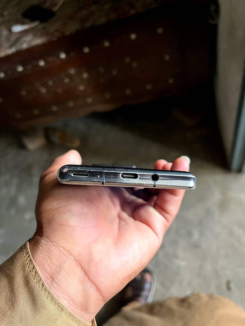 Sharp aqous r6 6