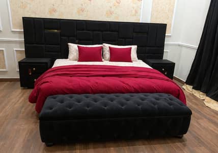 complete bed set for sale (used)