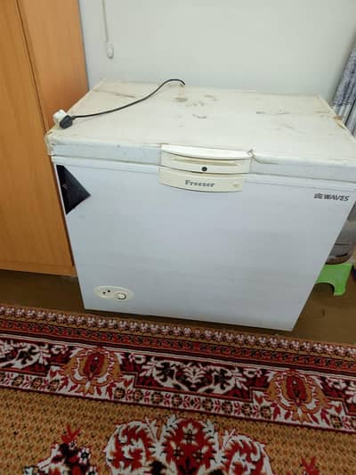 Waves deep freezer one door New condition me hai