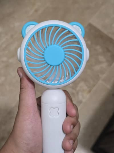 Handheld fan for kids