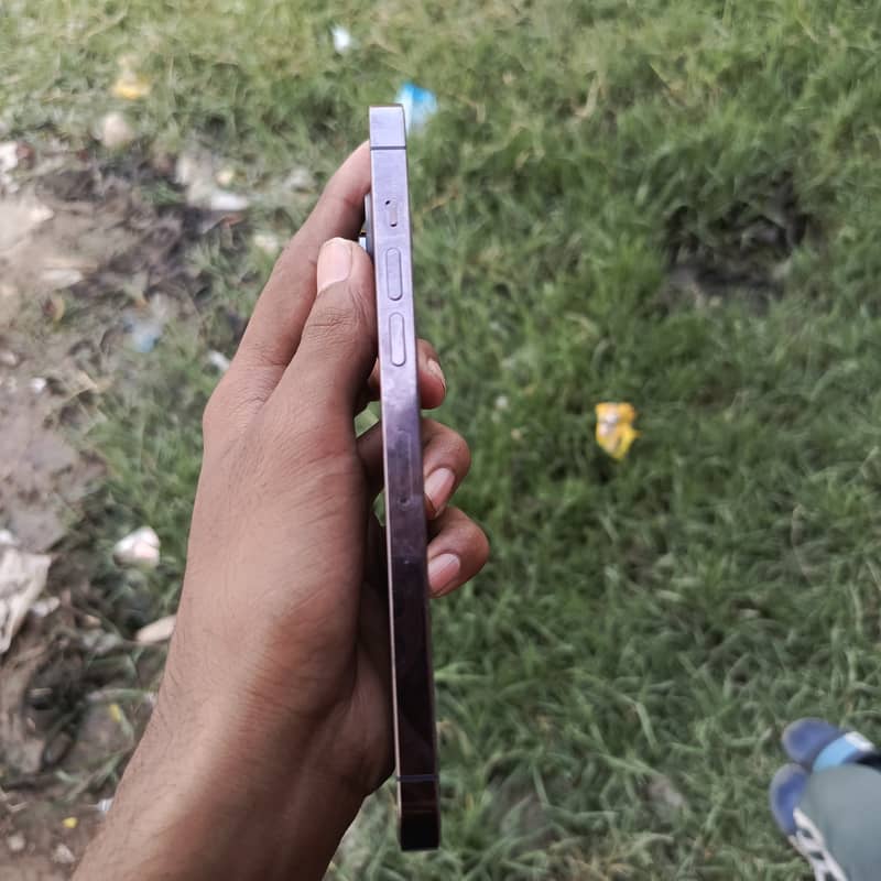 iPhone 14 Pro Max 8