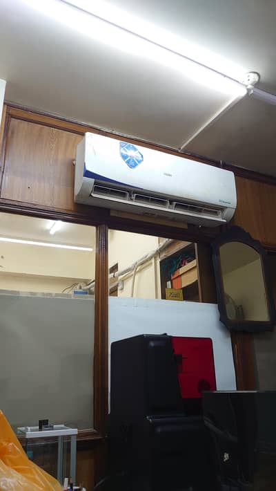 Haier Ac 1 ton good condition