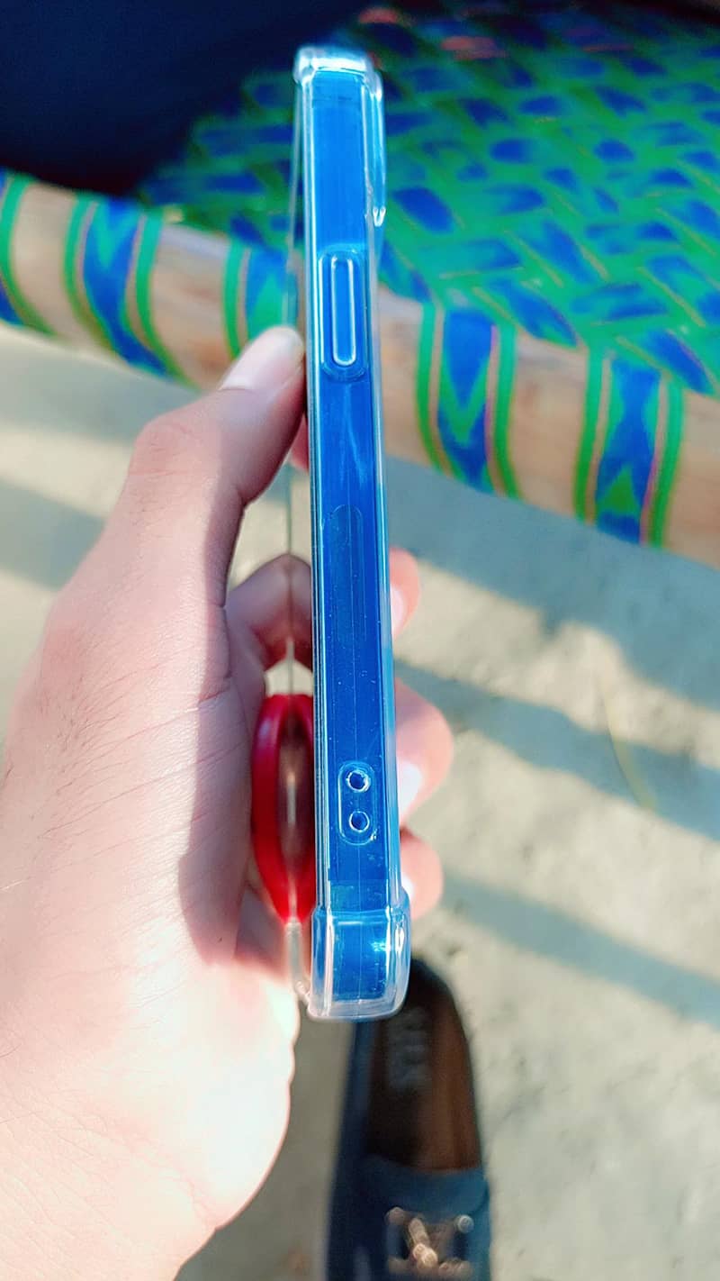 Apple iPhone 13 2
