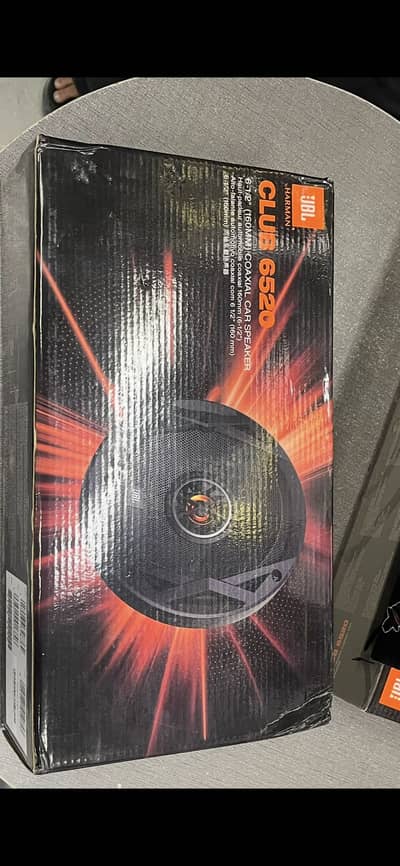JBL Club 6520